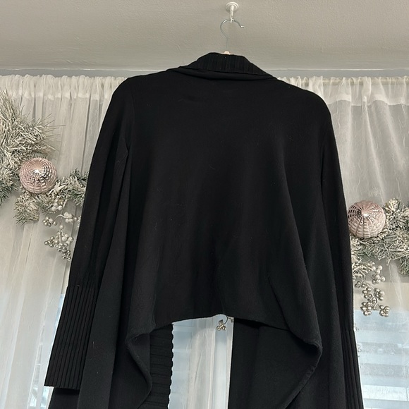 Armani Collezioni sweater - Picture 5 of 12